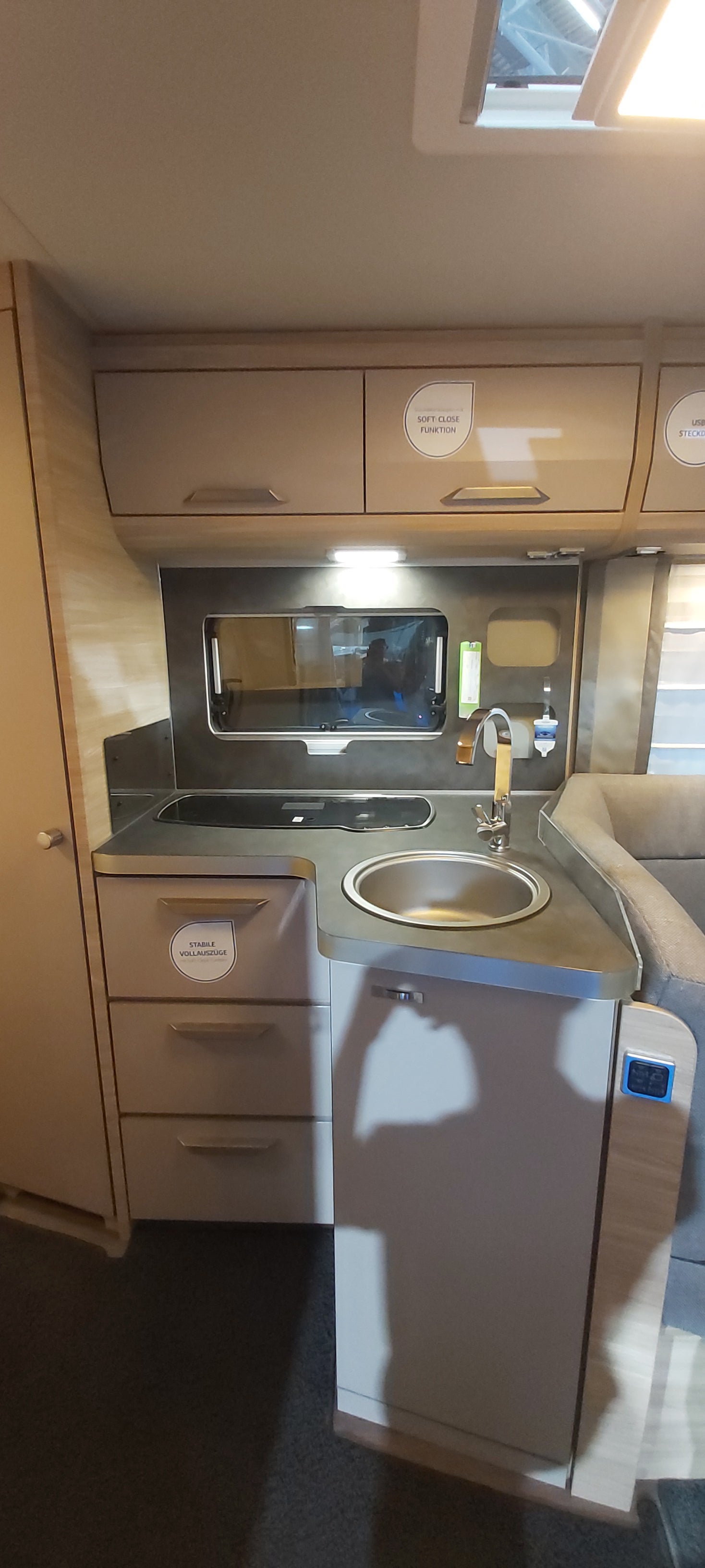 Wohnmobil Teilintegriert- Knaus Van Ti Plus 700 LF – 4