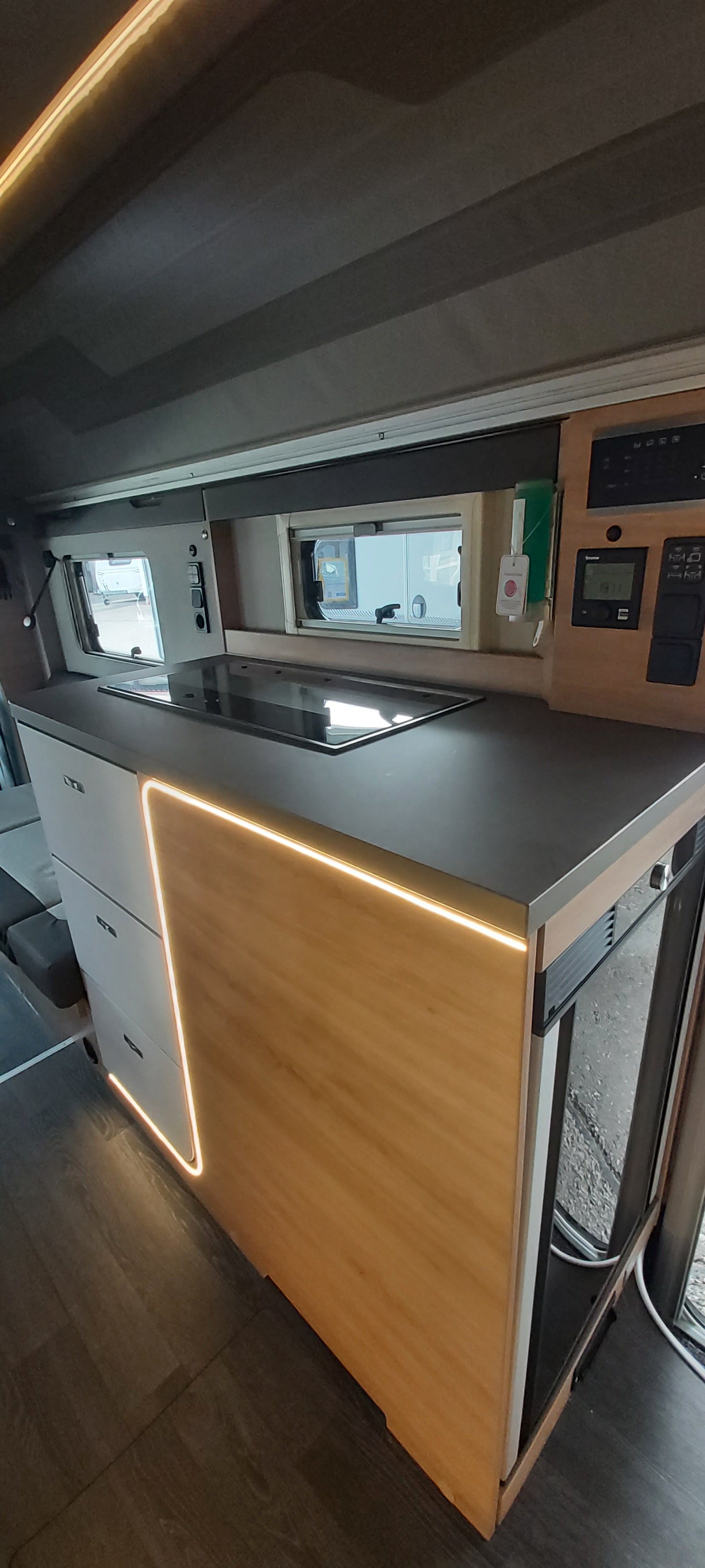 Wohnmobil Bulli - Knaus Tourer CUV – 4