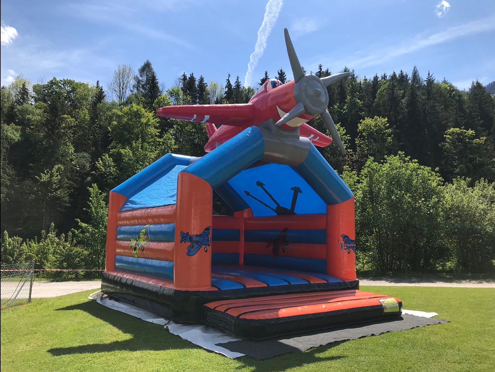 Hüpfburg Flugzeug Super