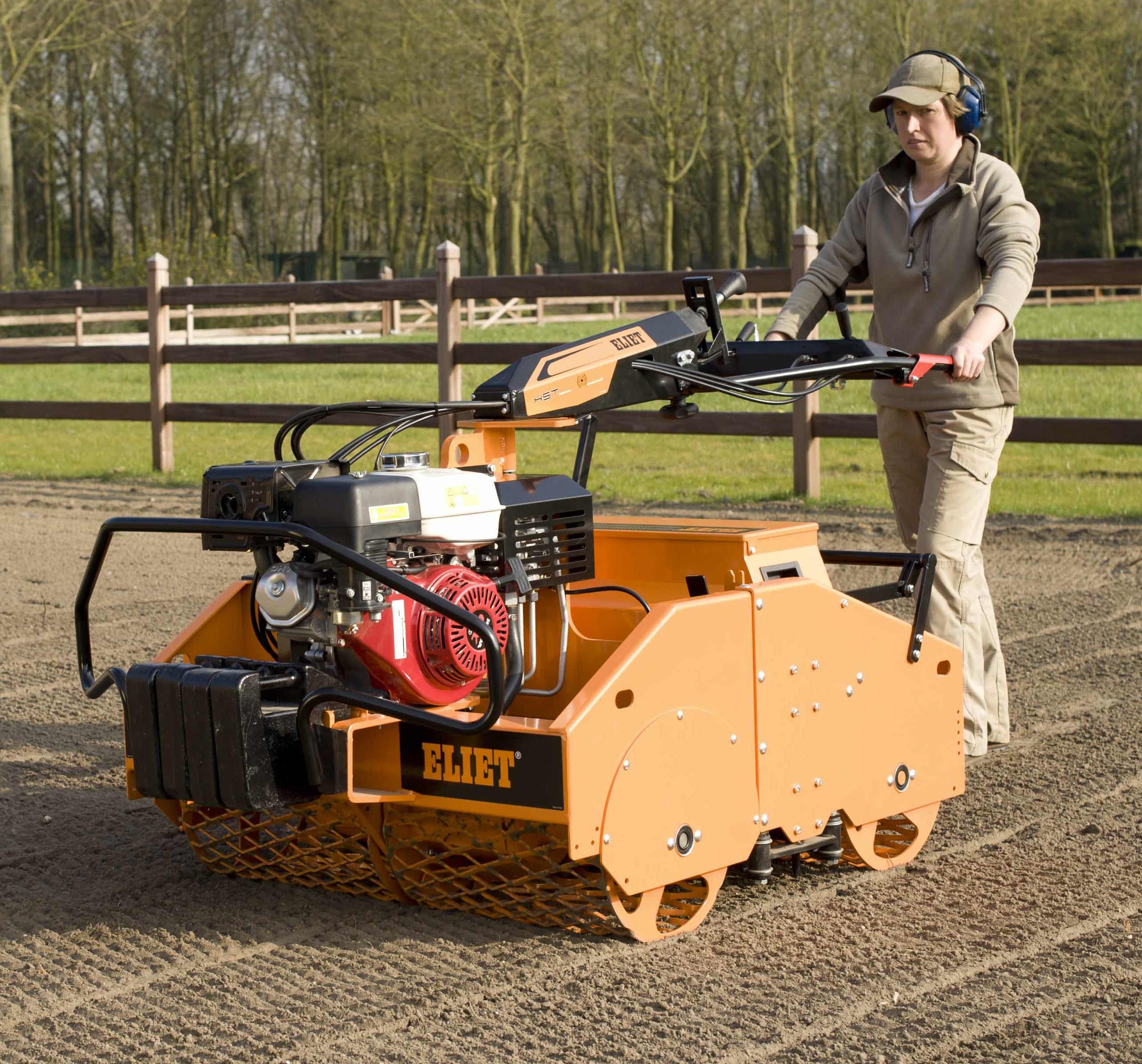 Rasenbaumaschine GZC 750 – 3