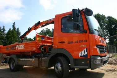 MERCEDES-BENZ ATEGO 818K LKW KIPPER MIT LADEKRAN mieten