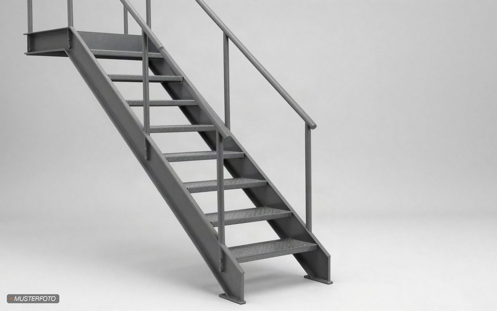 Interne Treppe für kombinierte Raumcontainer mieten