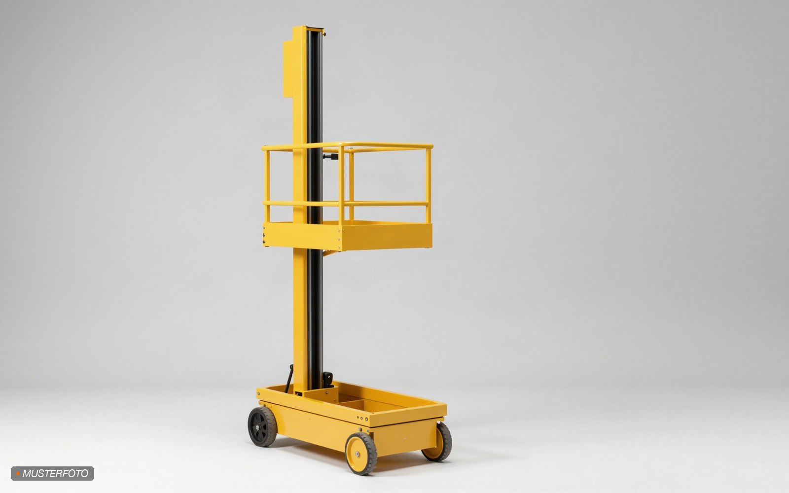 Pneumatischer Warenaufzug, 3,8 m mieten