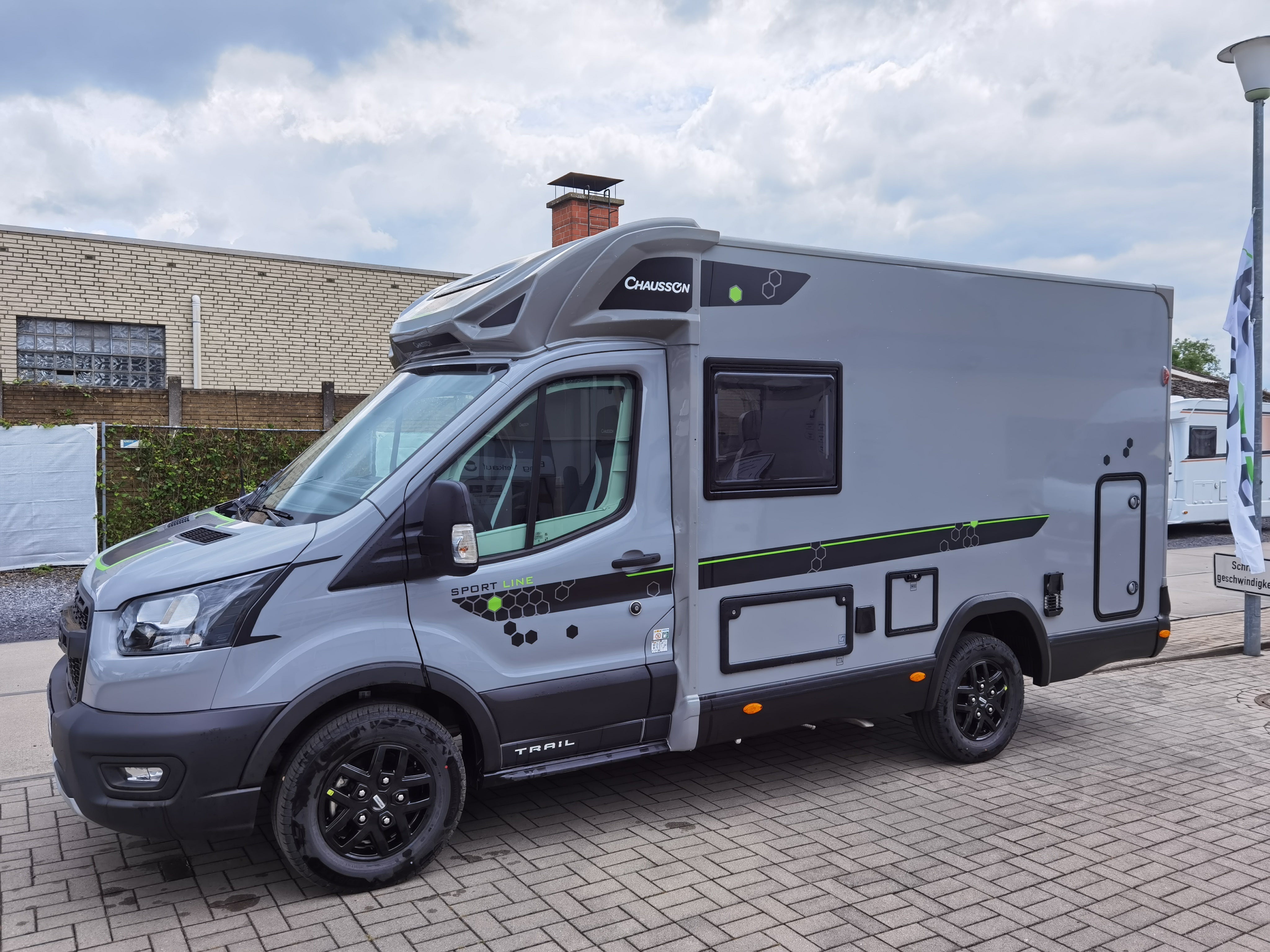 Wohnmobil - Reisemobil - Mietmobil - Modell 2026 mieten** Chausson S 514**Bilder sind Modellbeispiele – 3