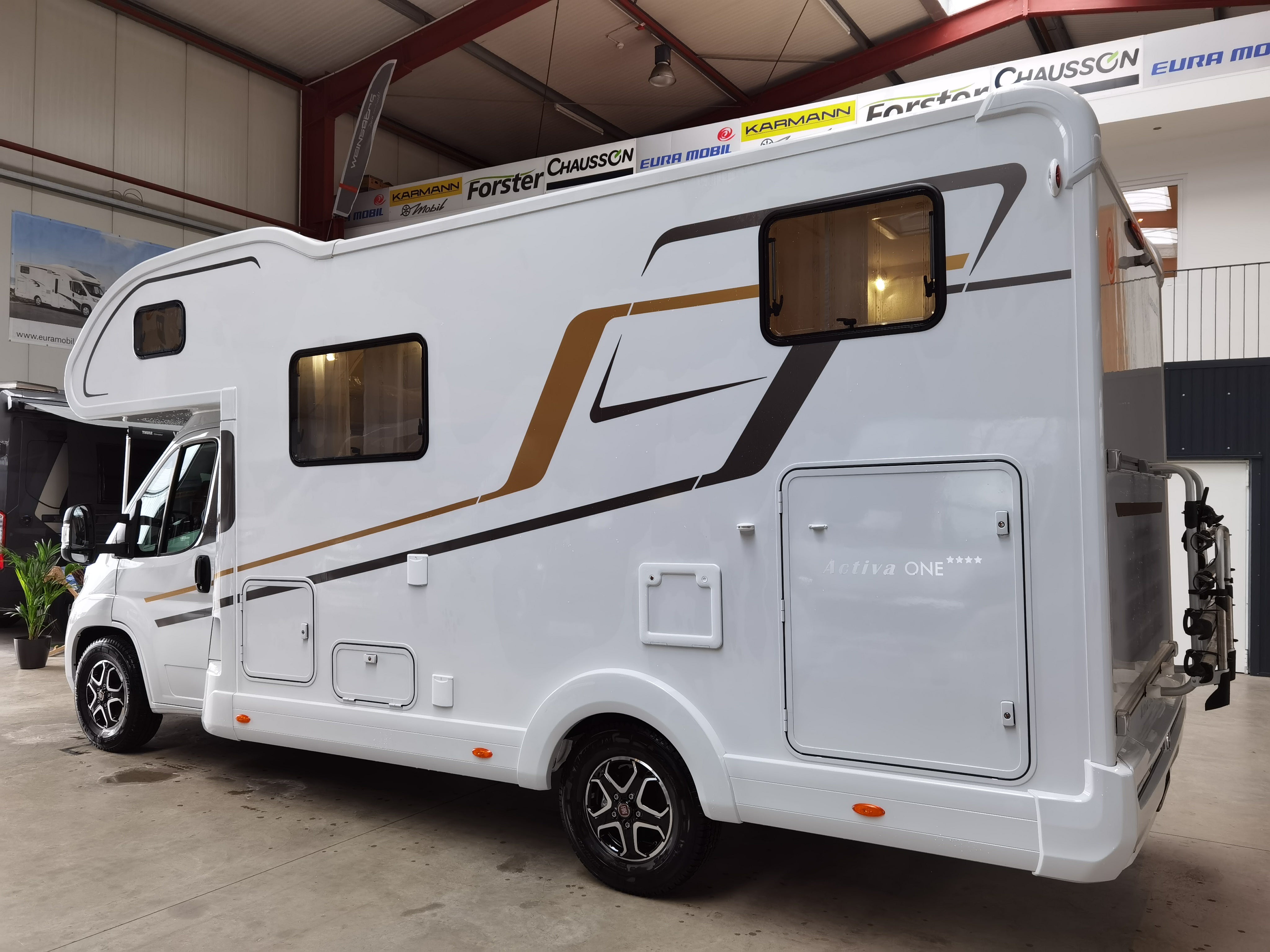 Wohnmobil - Reisemobil - Mietmobil - Modell 2026 mieten** Eura Activa One 690 HB **Bilder sind Modelbeispiele – 4