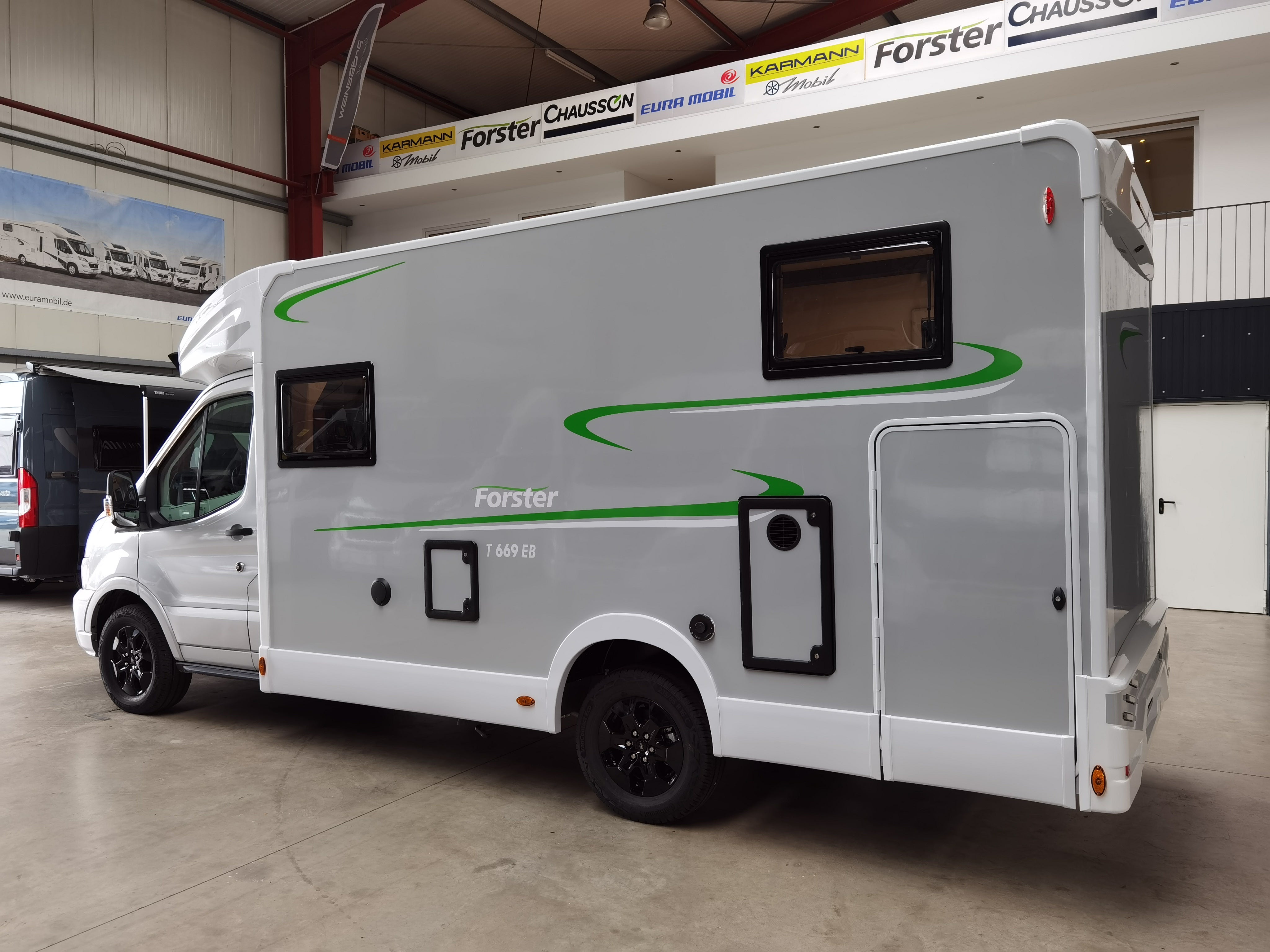 Wohnmobil - Reisemobil - Mietmobil - Modell 2026 mieten**Forster T 699 EB **Bilder sind Modellbeispiele – 4
