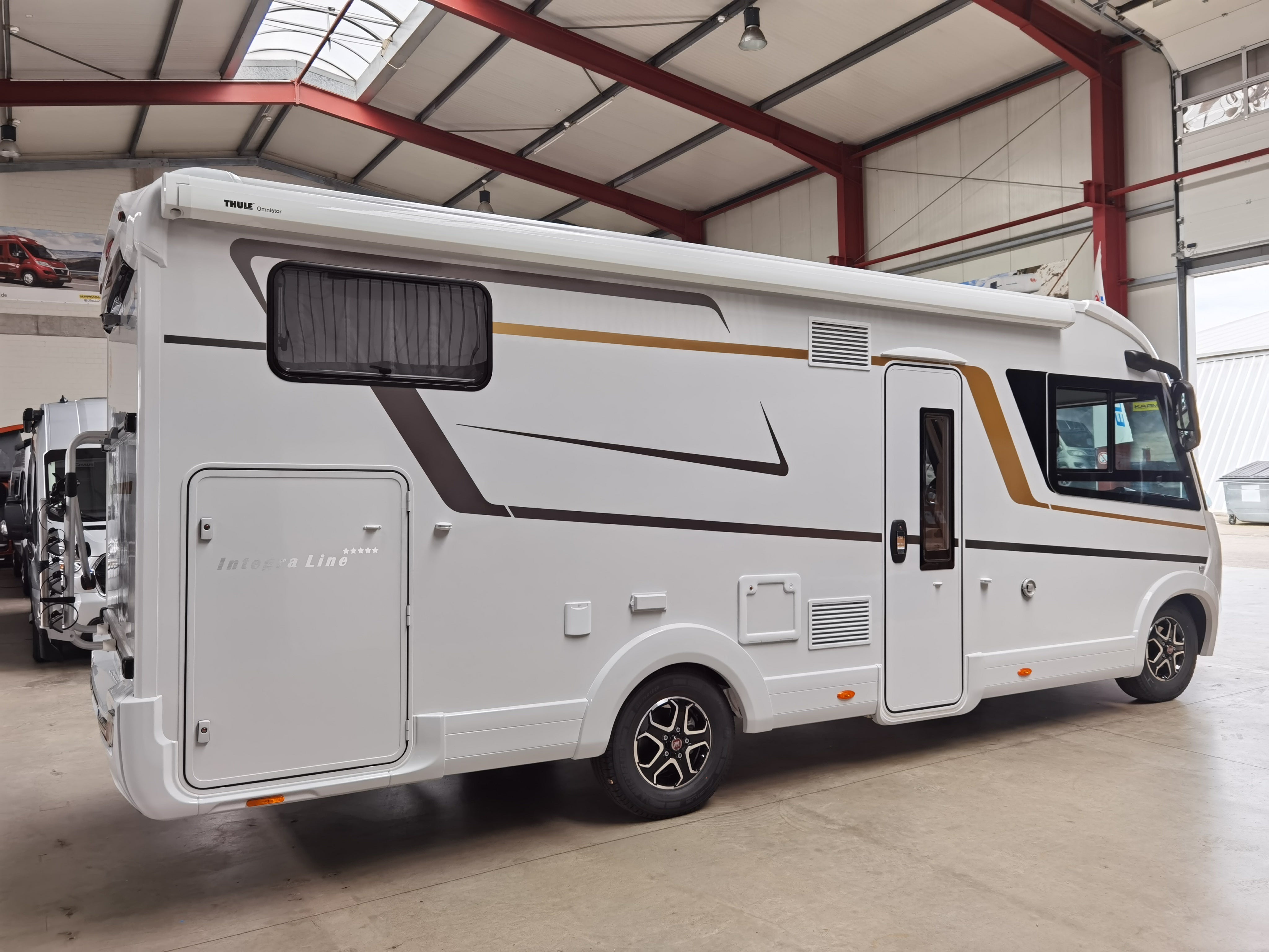 Wohnmobil - Reisemobil - Mietmobil - Modell 2026 mieten** Integra Line 720 EB**Bilder sind Modelbeispiele – 3