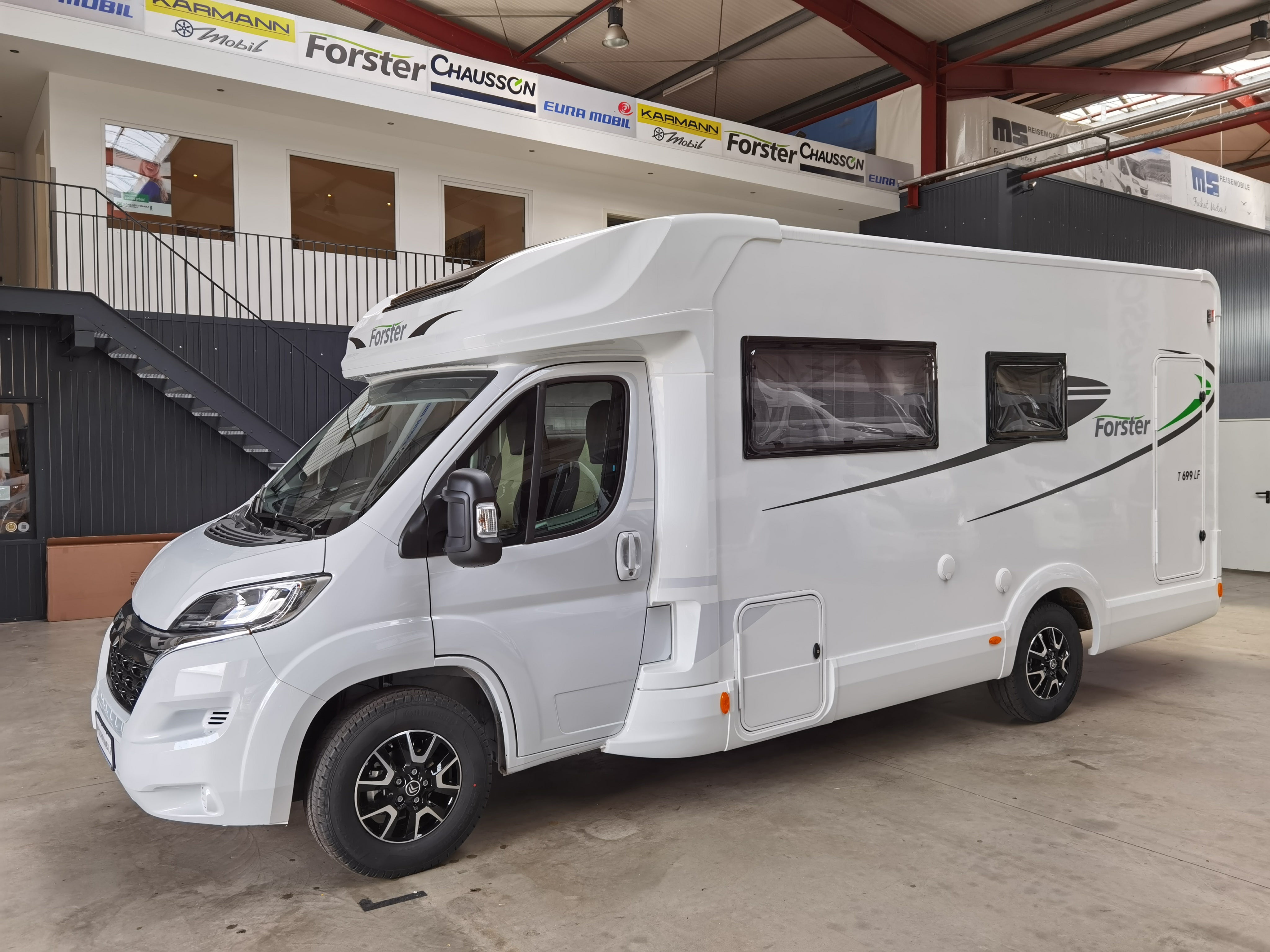 Wohnmobil - Reisemobil - Mietmobil - Modell 2026 mieten**Forster T 699 LF **Bilder sind Modellbeispiele – 4