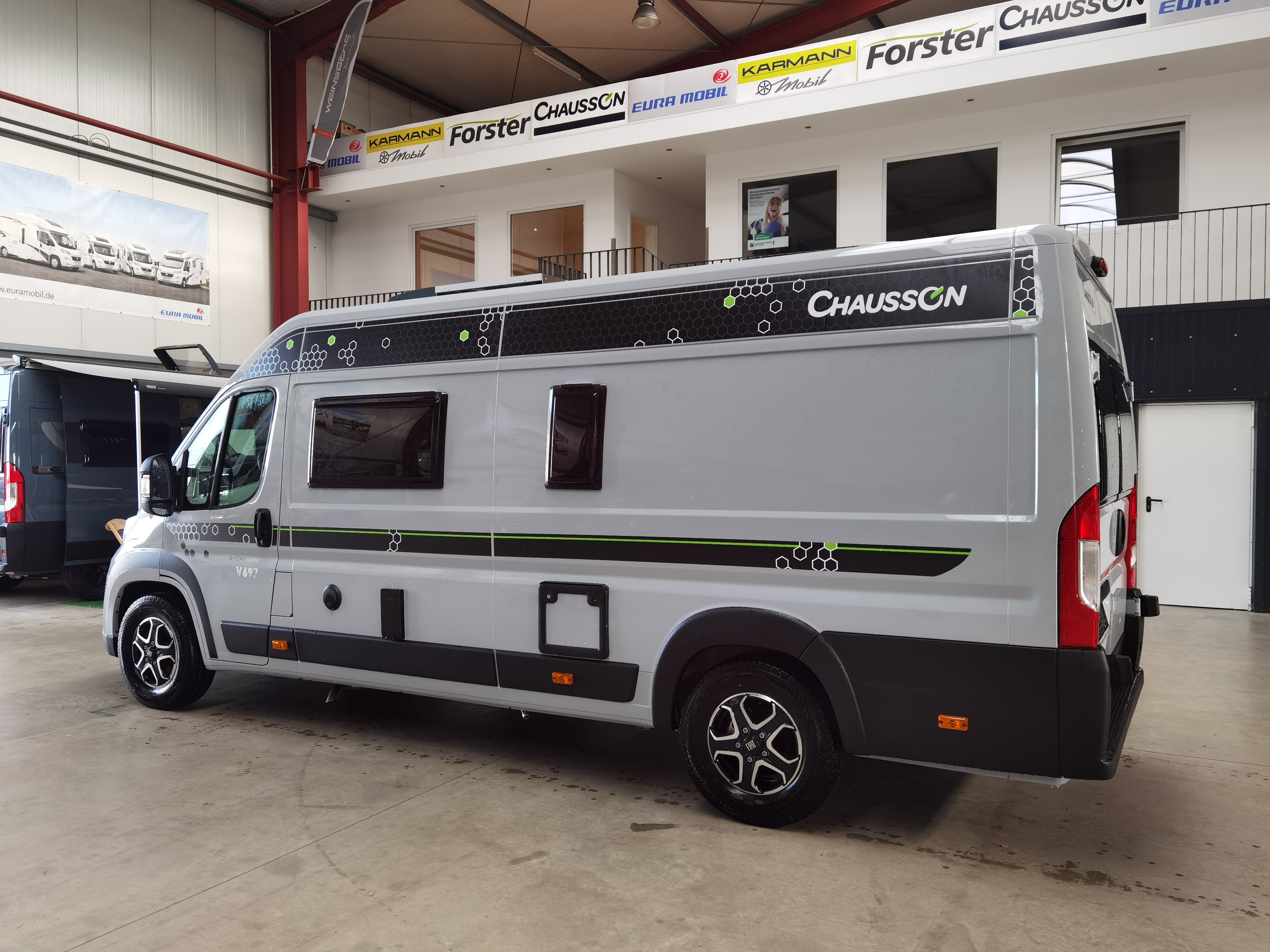 Wohnmobil - Reisemobile - Mietmobil - Modell 2026 mieten**Chausson V 697** Bilder sind Modelbeispiele – 4