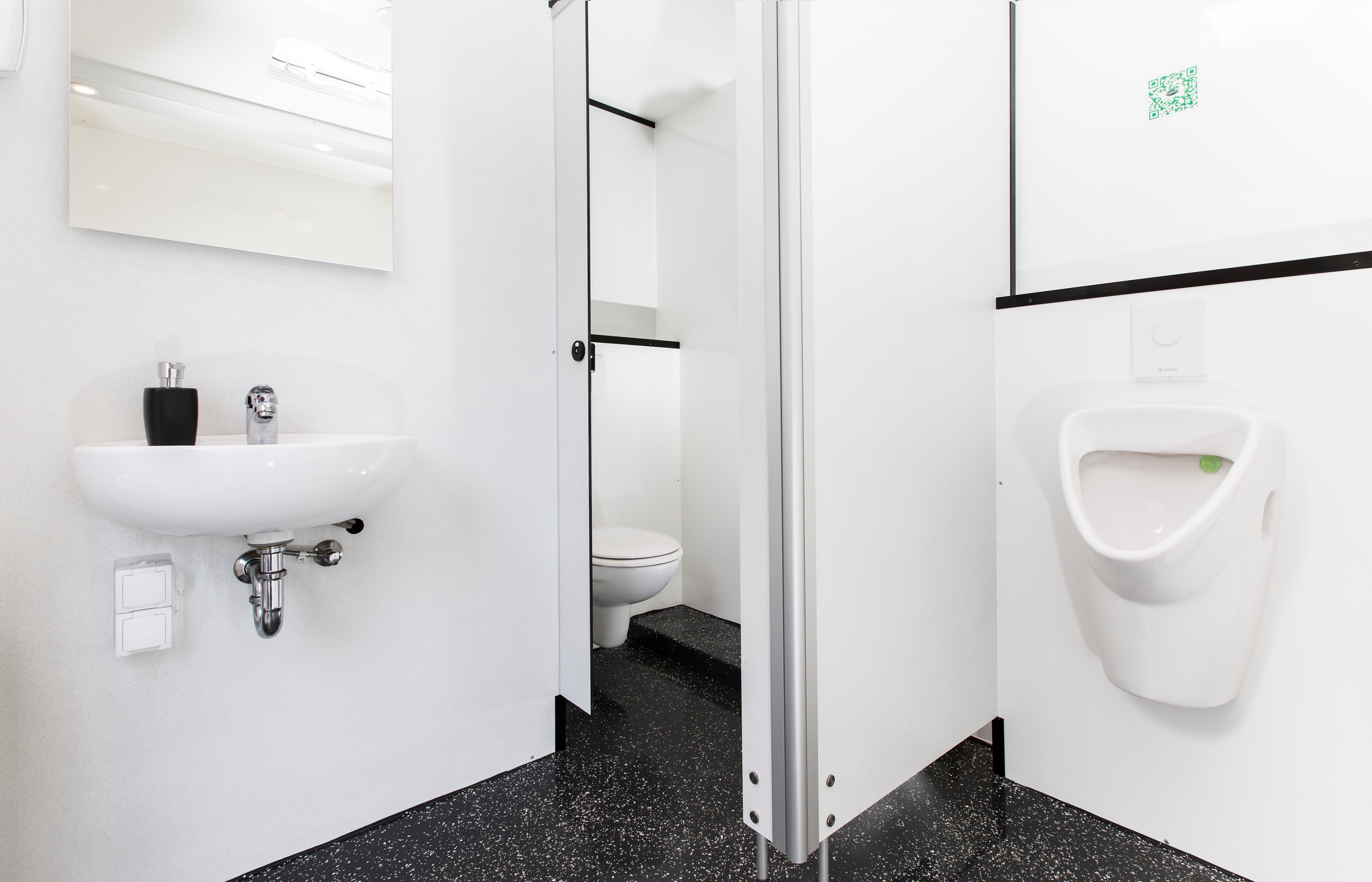 Toilettenwagen XL / Miettoiletten  /  Event Toiletten / Mobile Toiletten / Toilettenvermietung / Toilettenwagenverleih / WC Anhänger / Toilettenwagen / WC Wagen Verleih / Toilettenwagenvermietung – 2