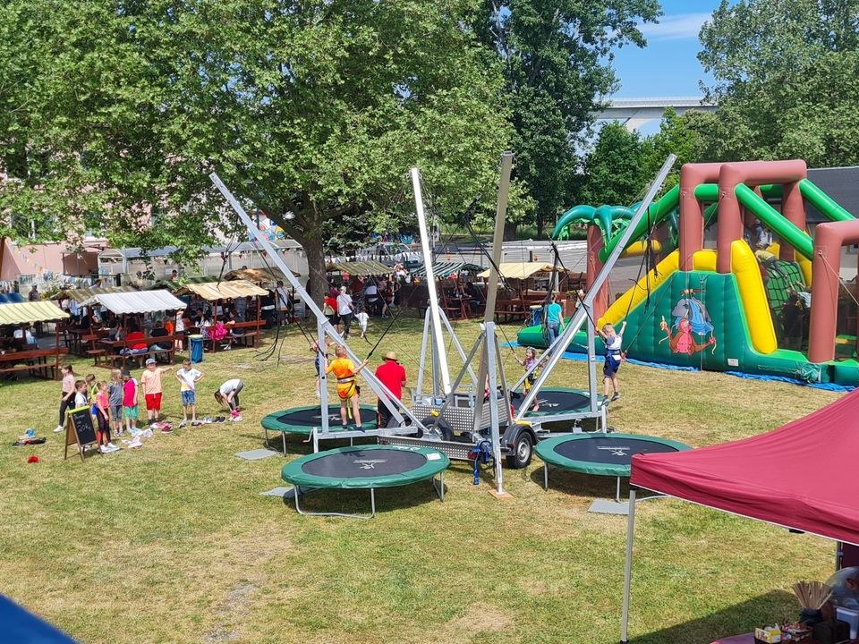 Bungee Trampolin Rodeo Rollenrutsche mieten bei Stichnoth Events – 4