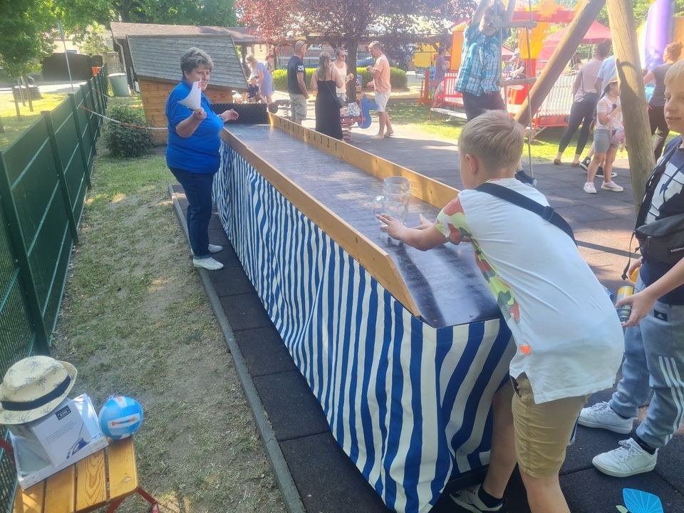 Komplett Hau Lukas Bierglasschieben Bullriding mieten – 2