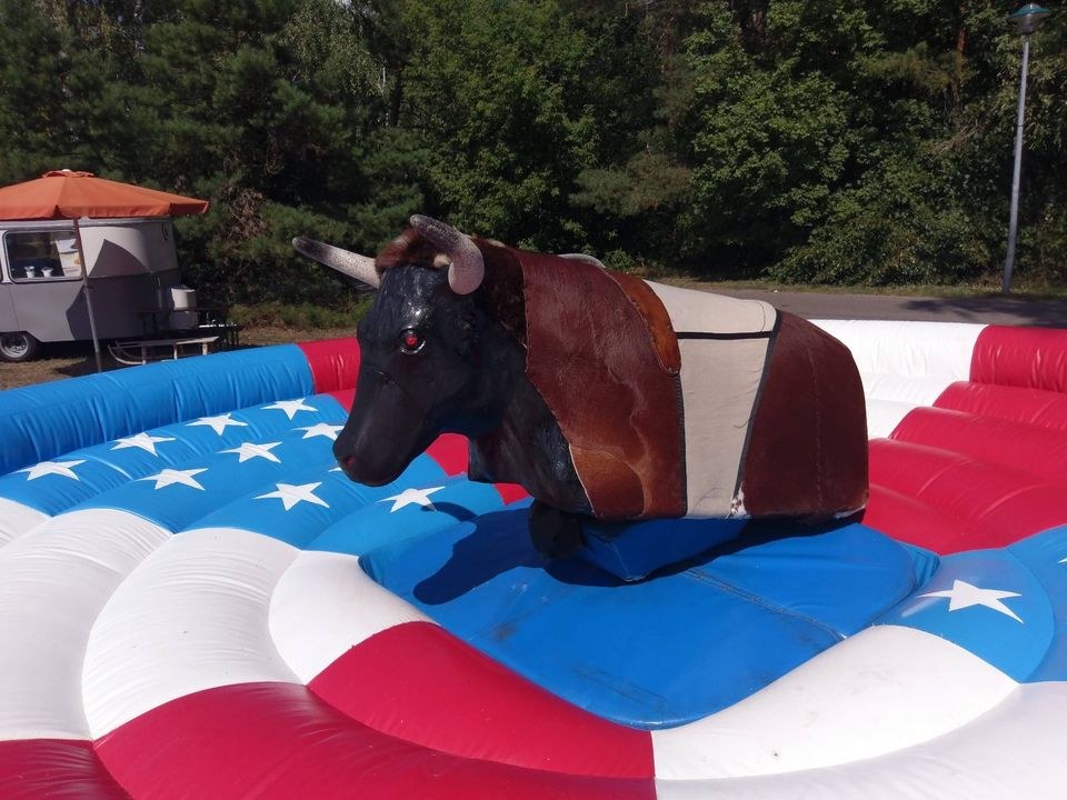 Bullriding Bullenreiten Rodeo mieten bei Stichnoth Events – 3