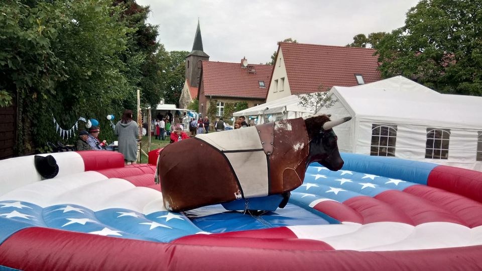 Komplett Hau Lukas Bierglasschieben Bullriding mieten
