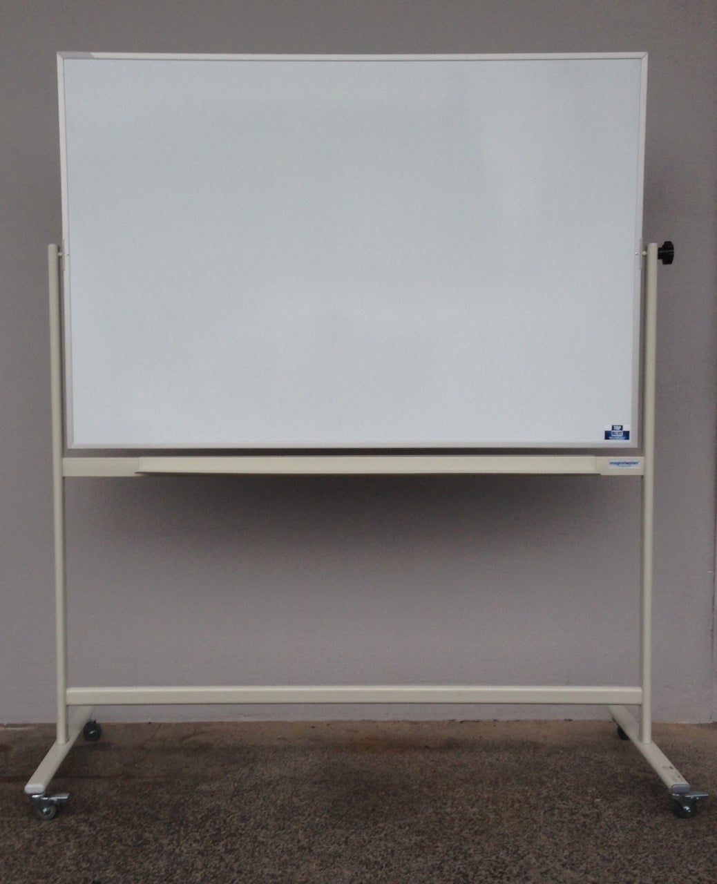 Whiteboard mieten, Mobiles Whiteboard mieten, Whiteboardvermietung – 2