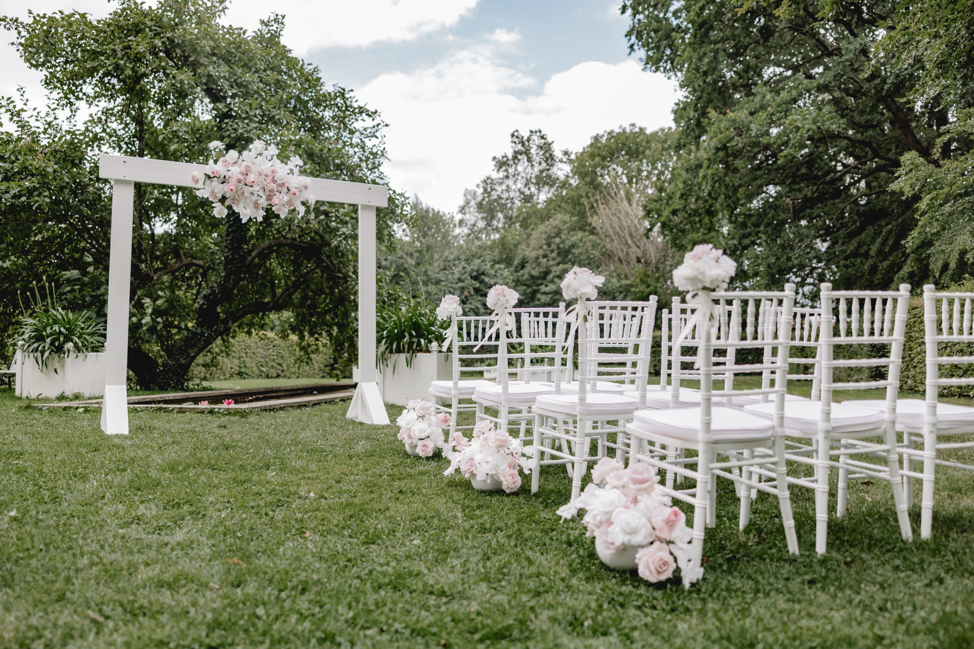 Vielseitige und Elegante Hochzeitsfloristik zur Miete Perfekt für Jede Hochzeit und kaum von echten Blumen zu unterscheiden! – 3