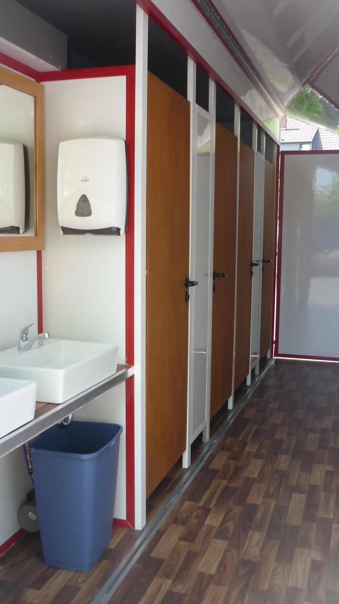 Toilettenwagen / Toilettencontainer – 4