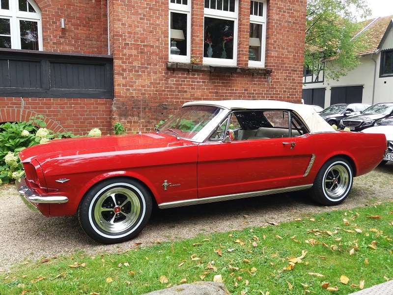 Ford Mustang Rot mieten bei Classic Cars Michael Krug von Nidda (Inhaber: Michael Krug v