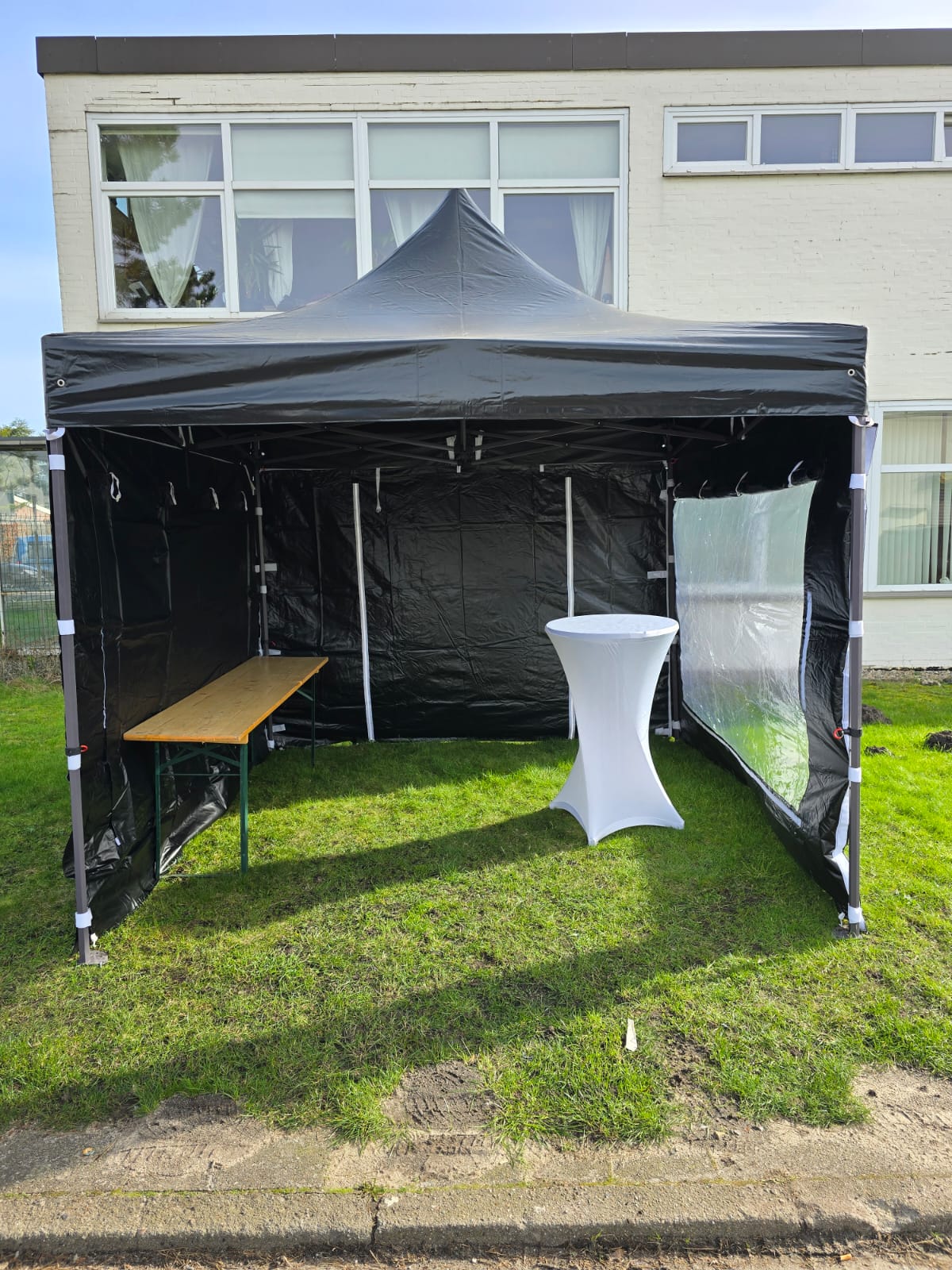 Faltzelt mieten 3 x 3 m – witterungsbeständig & schwer entflammbar (B1) – 3