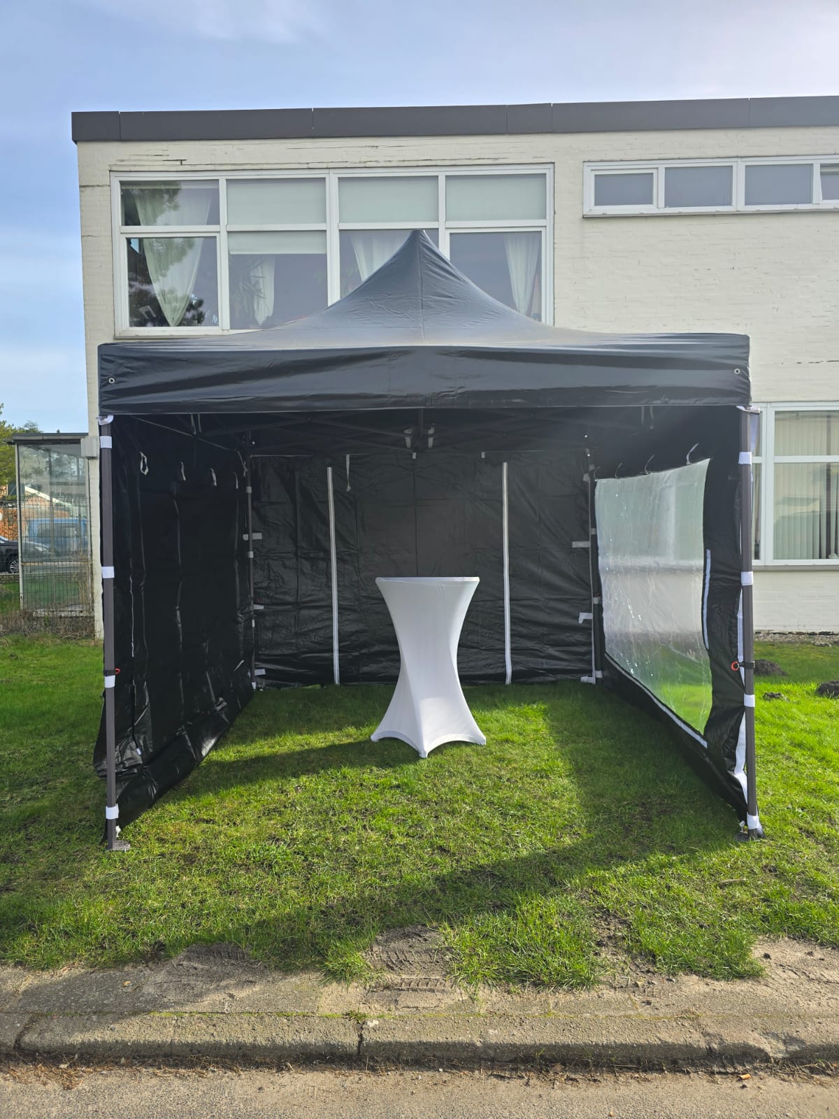 Faltzelt mieten 3 x 3 m – witterungsbeständig & schwer entflammbar (B1) – 4