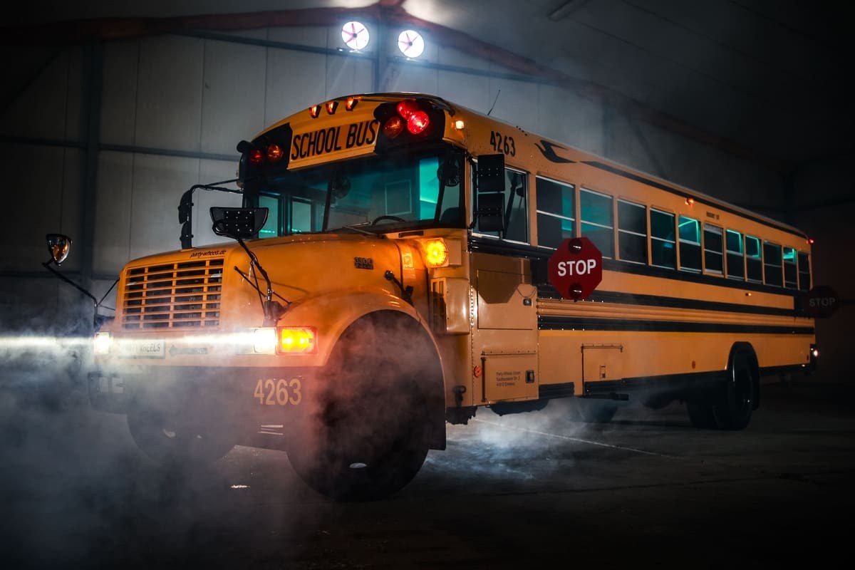 Schoolbus Red mieten in Erkelenz