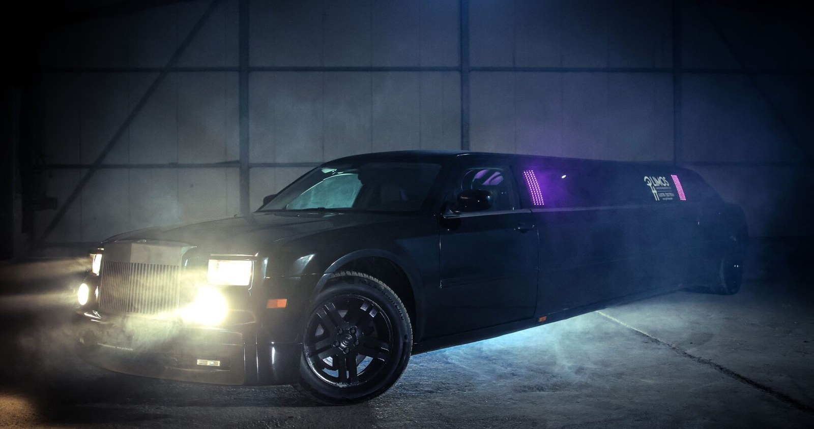 Chrysler 300C in schwarz mieten in Erkelenz