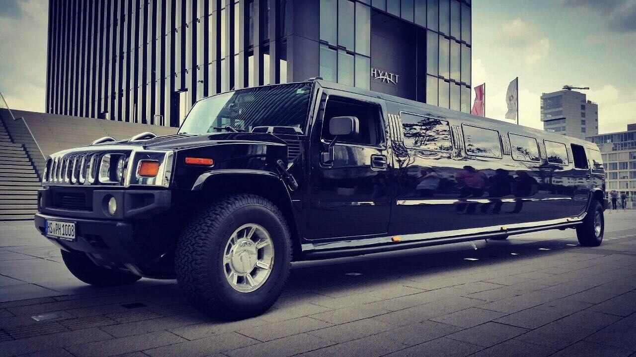 Hummer H2 in Schwarz Stertchlimousine in NRW mieten in Erkelenz