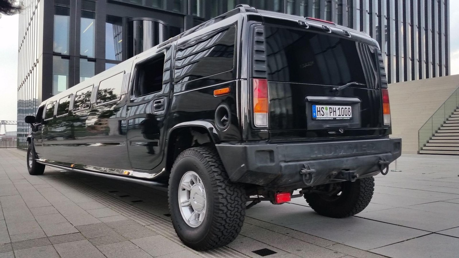 Hummer H2 in Schwarz Stertchlimousine in NRW mieten in Erkelenz – 2