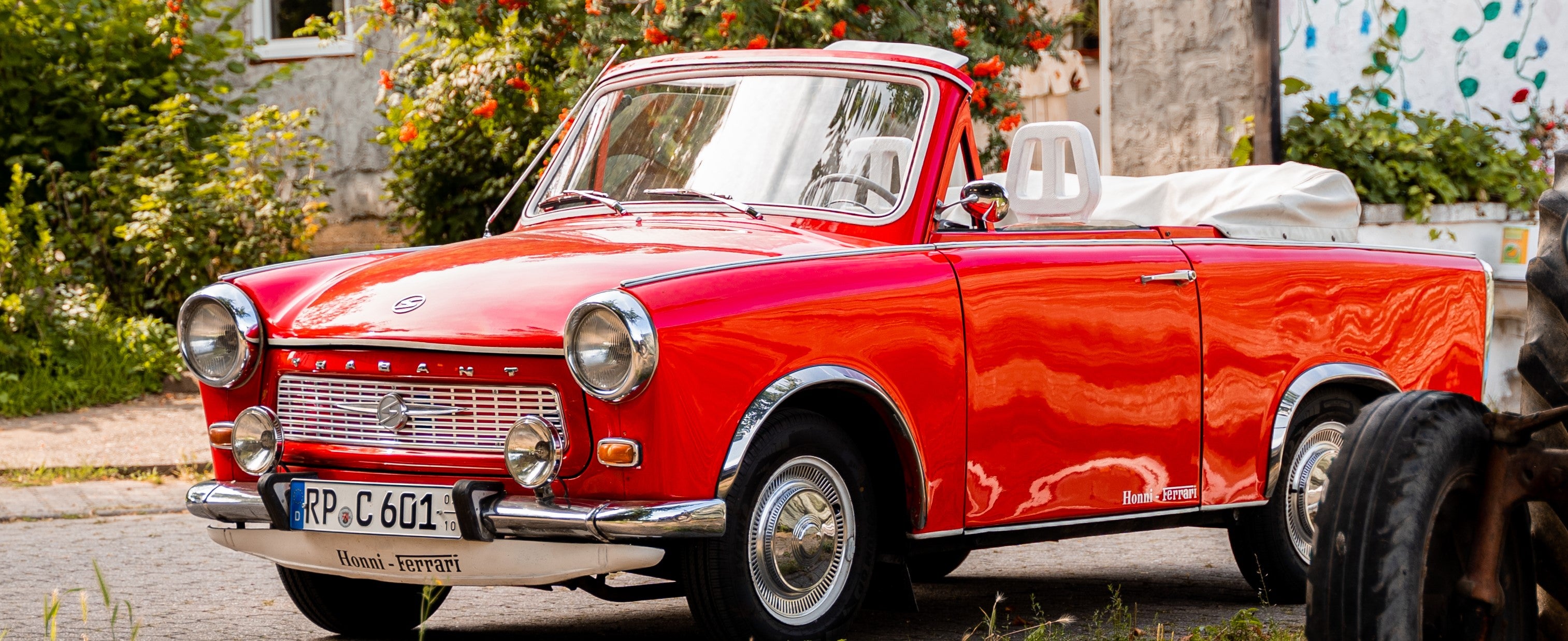 Wunderschönes Trabant 601 Cabrio als Hochzeitsfahrzeug