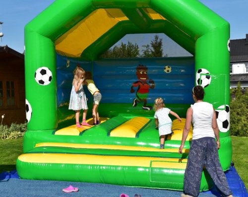 Hüpfburg Fussball XL mieten in Oberkrämer – Hüpfspaß für jede Feier – 3
