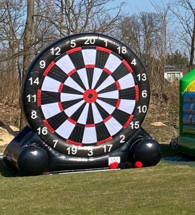 Fussballdart Aufblasbar 4,5 Meter Durchmesser mieten in Oberkrämer