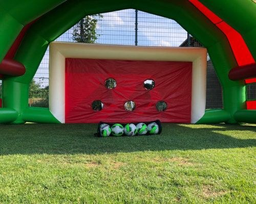 Aufblasbare Torwand XXL 7 Meter x 4 mieten bei Hopser Hüpfburg Verleih – 3