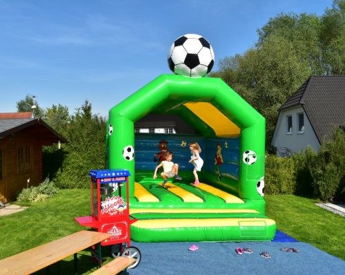 Hüpfburg Fussball XL mieten in Oberkrämer – Hüpfspaß für jede Feier