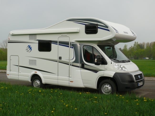 Wohnmobil Knaus Sky Traveller 600 DKG bis 6 Personen Wohnmobilvermietung München-Gröbenzell-Rothenburg