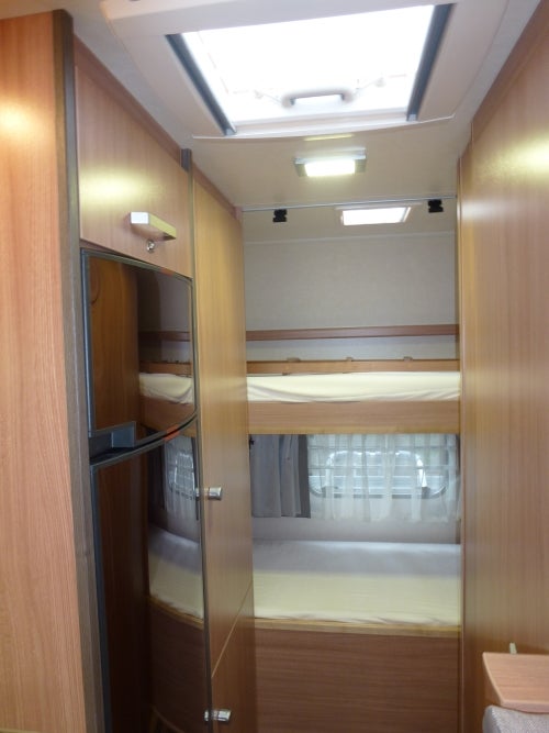 Wohnmobil Knaus Sky Traveller 600 DKG bis 6 Personen Wohnmobilvermietung München-Gröbenzell-Rothenburg – 4