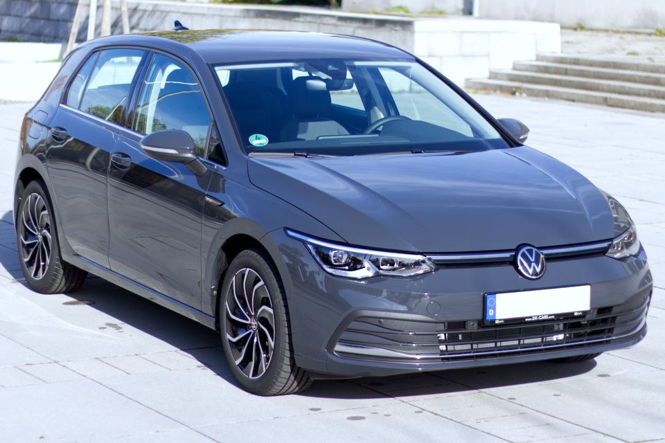 VW Golf 8 Auto mieten bei DX Cars – fair mieten