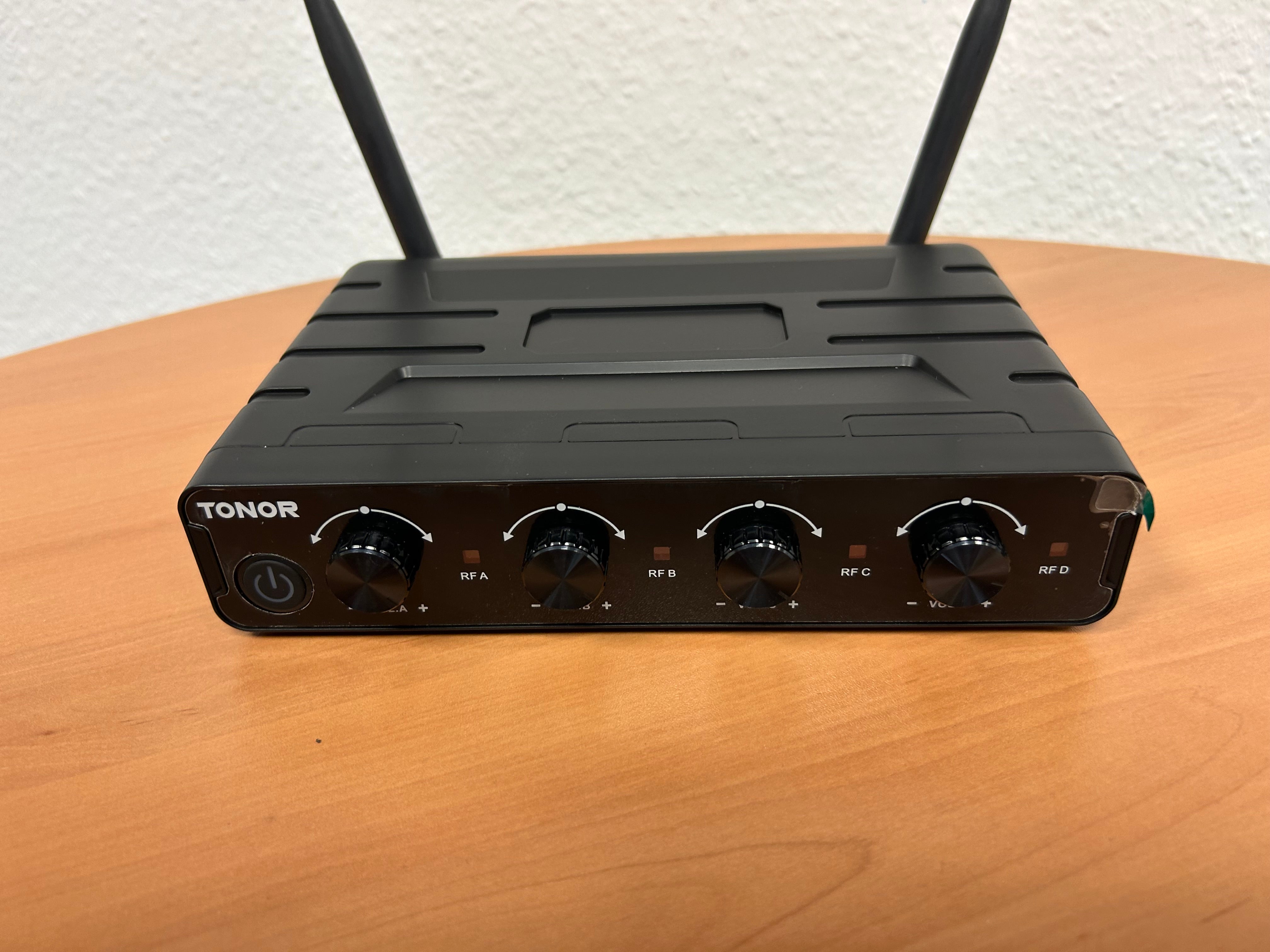 Funk Mikrofon Kabellos Set mit 4x5 Kanälen Mieten Leihen – 4