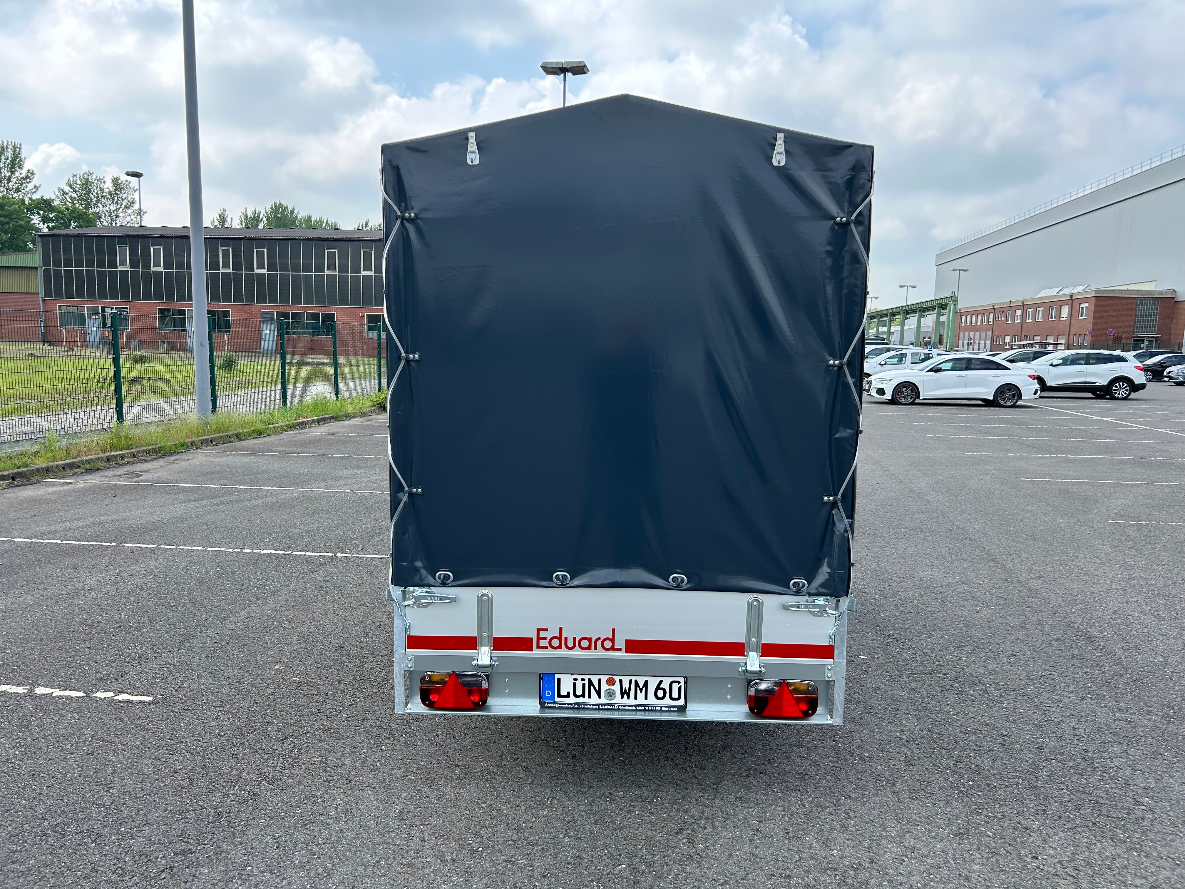 Anhänger 750 kg mit Plane 3m Innen mit Klasse B XXL Anhänger – 2