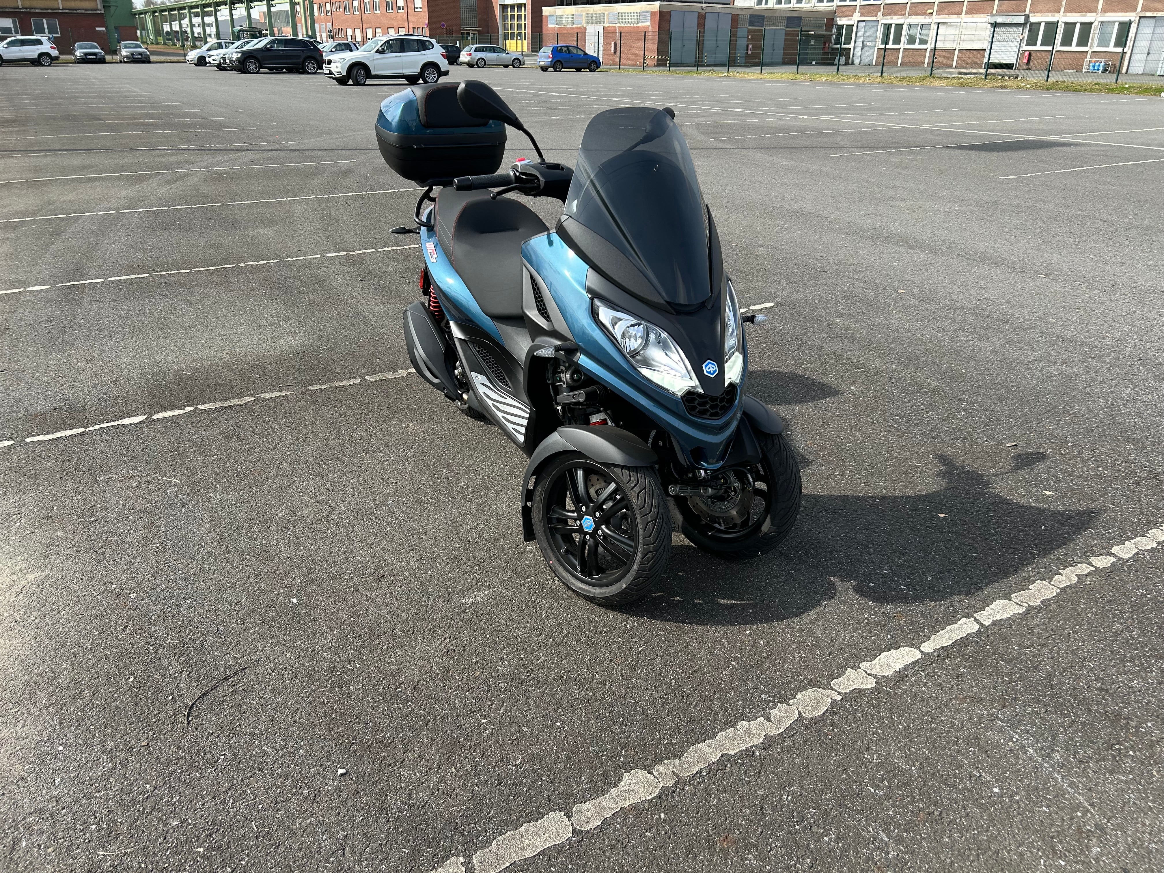 Piaggio MP3 300 Sport Dreirad bis 120 km/h – 3