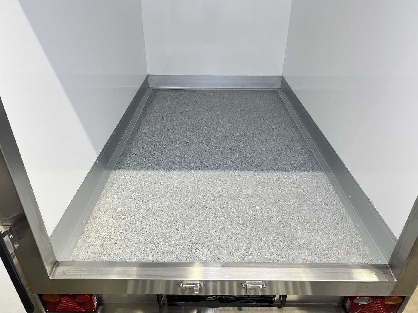 Tiefkühlanhänger Kühlanhänger Temperatur + 10 C bis -18 C mieten – 4