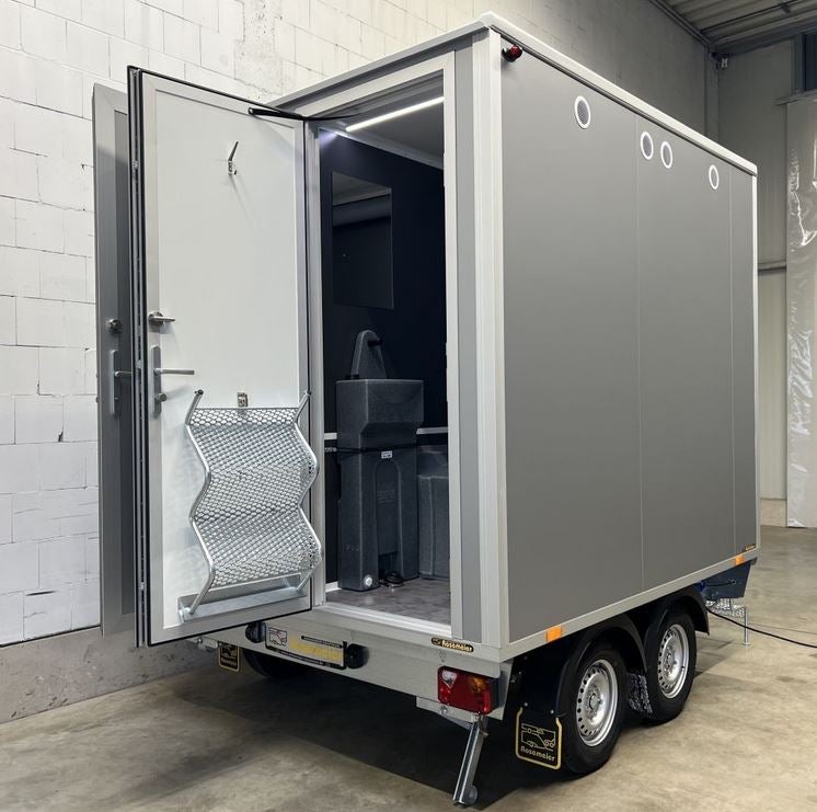 Vermietung Toilettenanhänger Tank WC Wagen 4 WC – 3