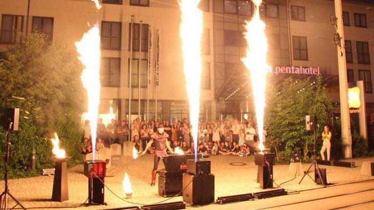 Hochzeitsfeuershow Romantik - Spektakulär - einzigartig - professionel buchen in Gera – 3