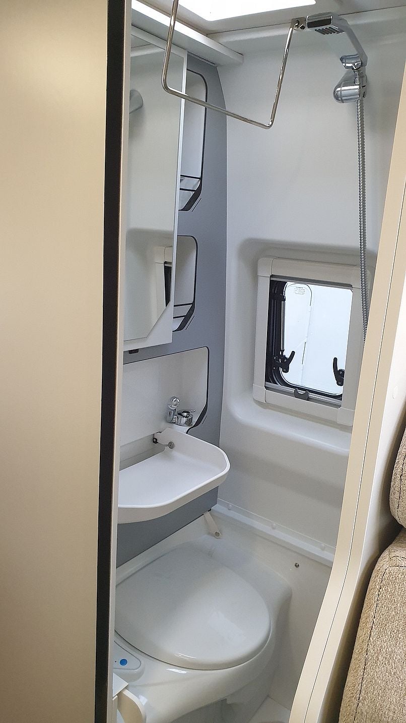 Kastenwagen, Einzelbett, Pilote V630J, top Ausstattung – 2