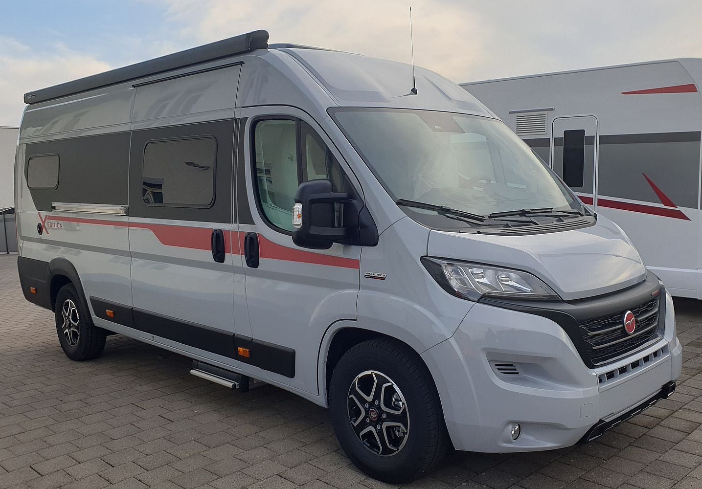 Kastenwagen, Einzelbett, Pilote V630J, top Ausstattung
