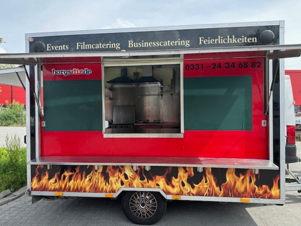 Cateringwagen HOTFLAME Bierwagen Imbisswagen mieten bei Borgsdir – 2