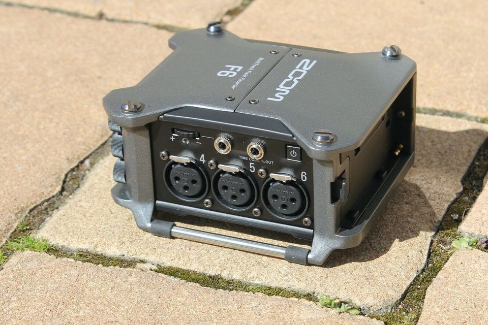 Professioneller Audio Recorder  Podcast mieten in Gröningen – 2