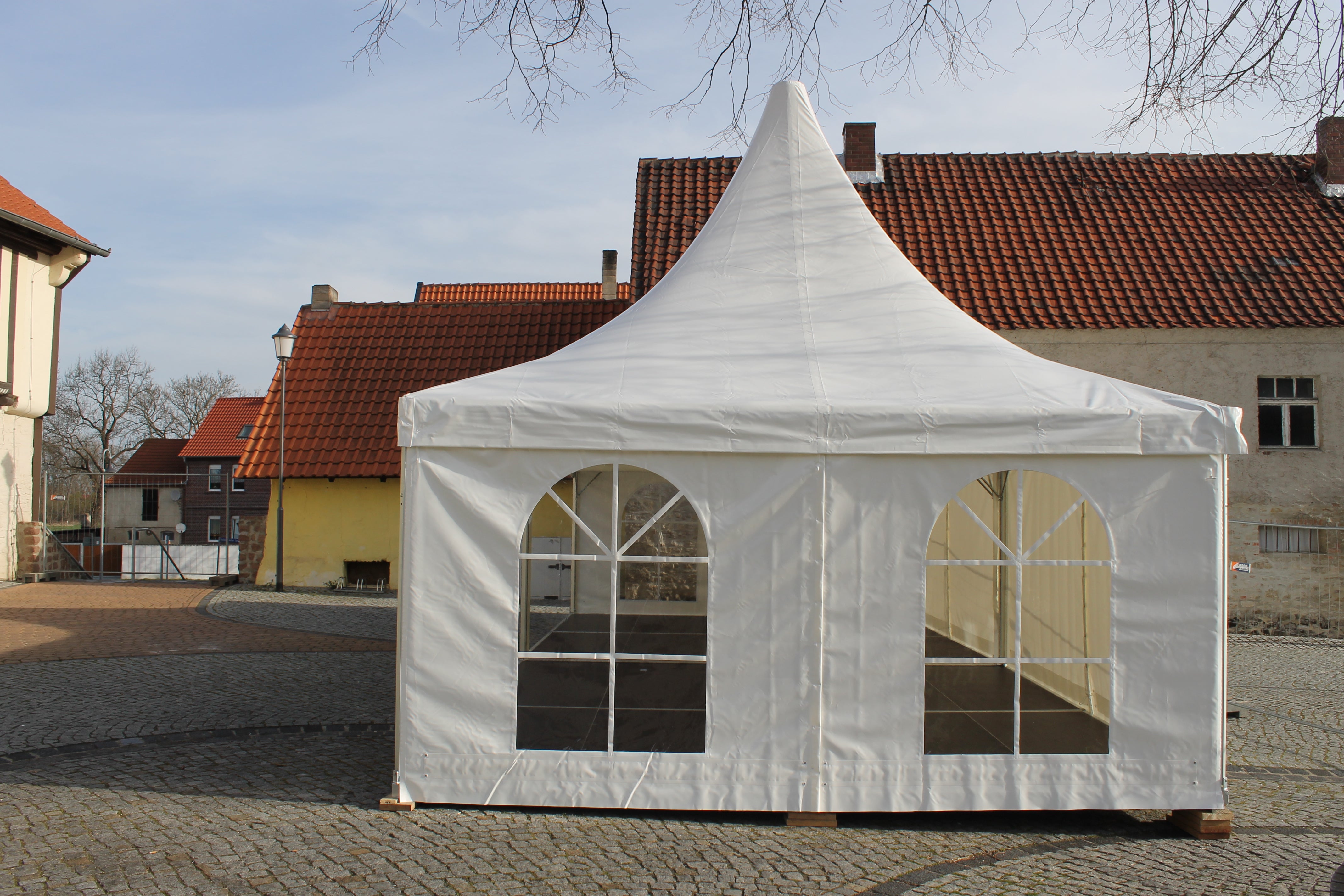 Pagodenzelte mieten – 5×5 m Pagodenzelt mit Boden & Service – 4