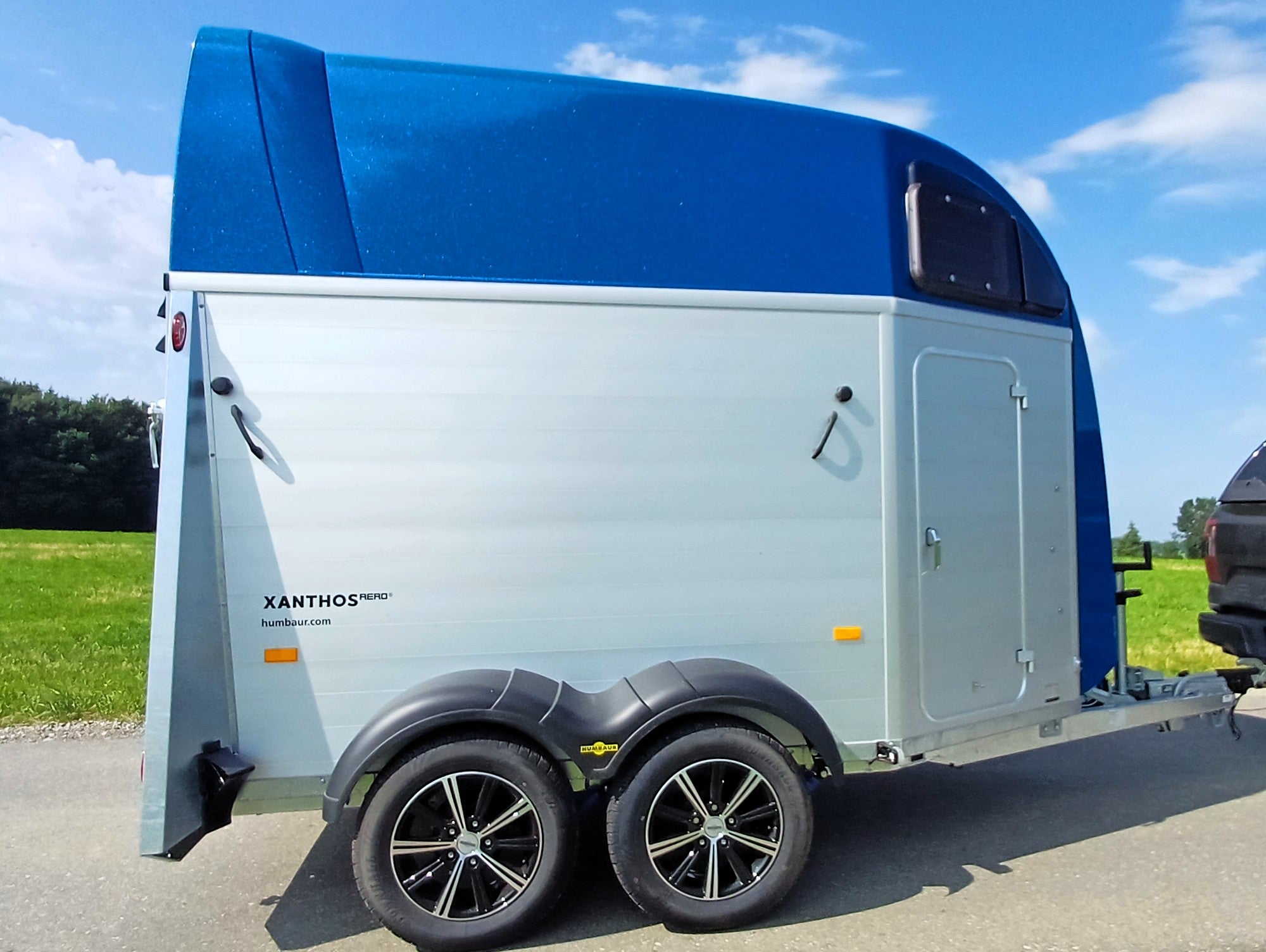 Pferdeanhänger zu vermieten, Humbaur Xanthos Aero 2,4t – 3