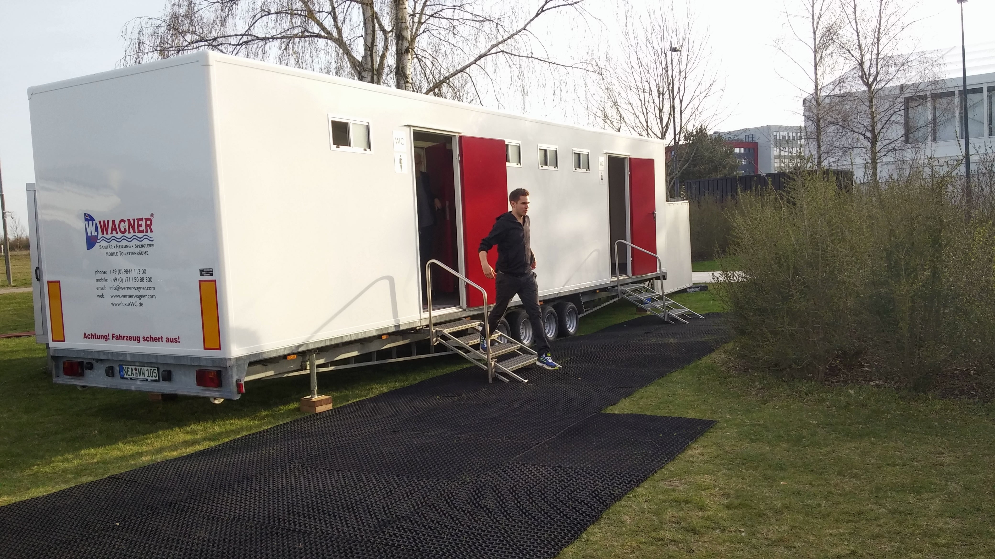 Toilettenwagen Standard+ XXL – 2