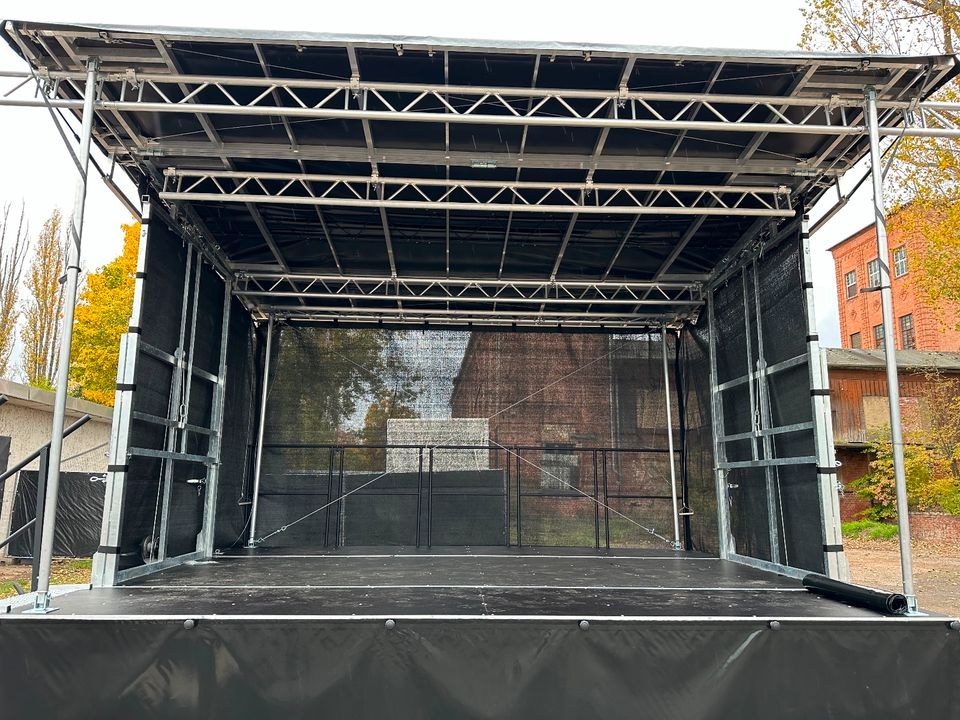 Mobile Bühne 6x4 5x4 Trailerbühne Festival mieten bei Real Event Music – 3